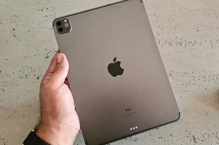 iPad 8 - wifi & iPad 6 - sim
